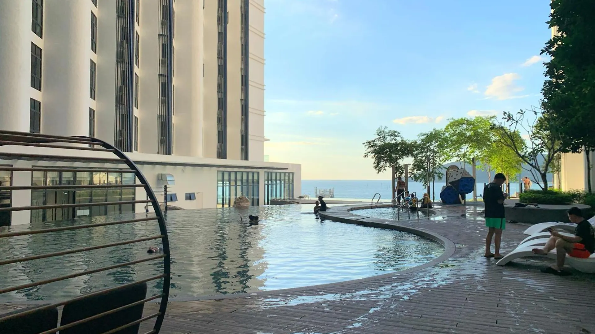 Апартаменты Sea Park Lesu 8 The Shore Kk I 1 Plus 1 Room 2-3 Pax 홈스테이 Кота-Кинабалу